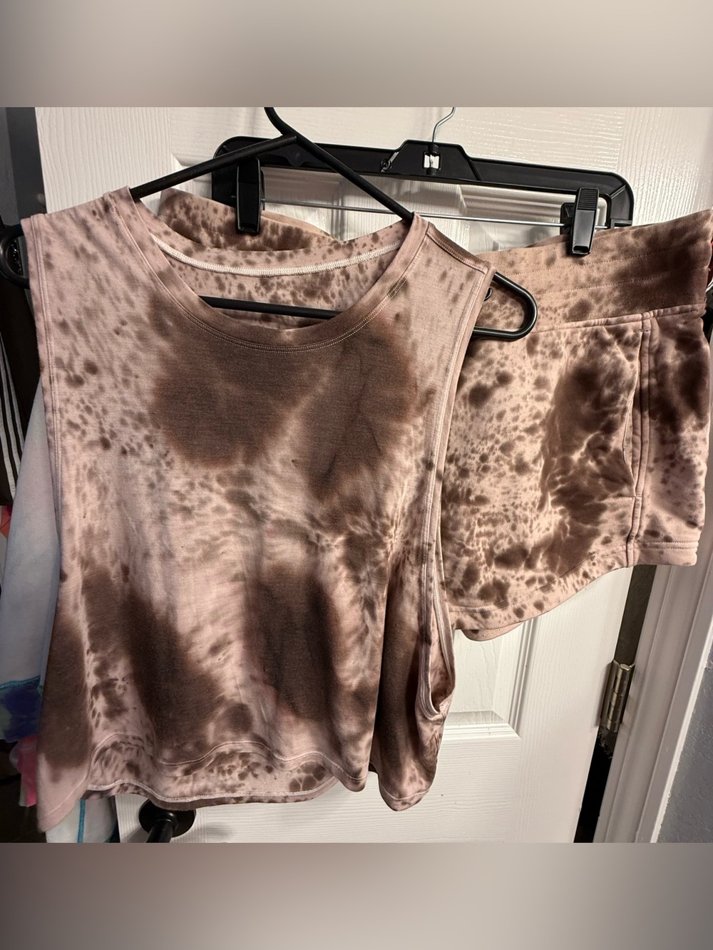 Lululemon tank/shorts set size 14 Silky Marble Dye Silky French Press/- Women